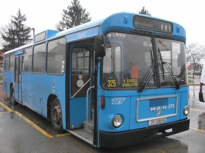 Modelo Real na Vida Real - SingleDecker