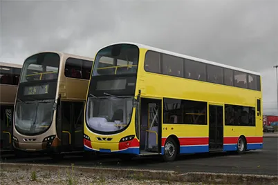 Modelo Real na Vida Real - DoubleDecker